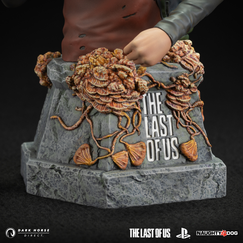 The Last of Us: Ellie with Handgun Bust