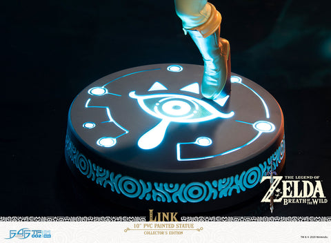 The Legend of Zelda: Breath of the Wild - Link (Collector's Edition) - 10” PVC Painted Statue