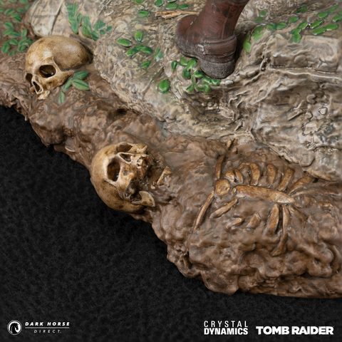 TOMB RAIDER: Lara Croft (Survivor Era) PVC Statue