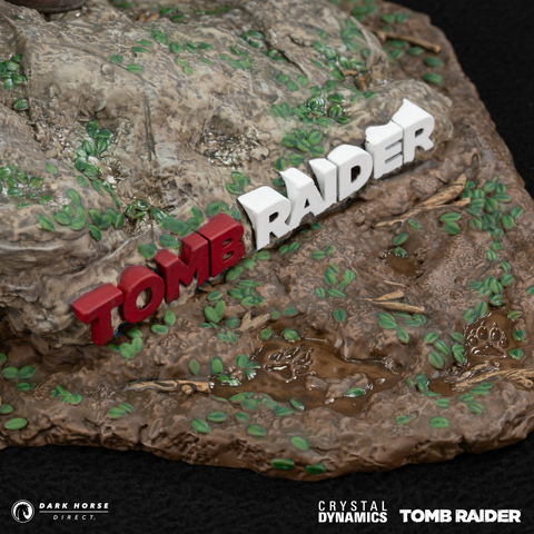 TOMB RAIDER: Lara Croft (Survivor Era) PVC Statue