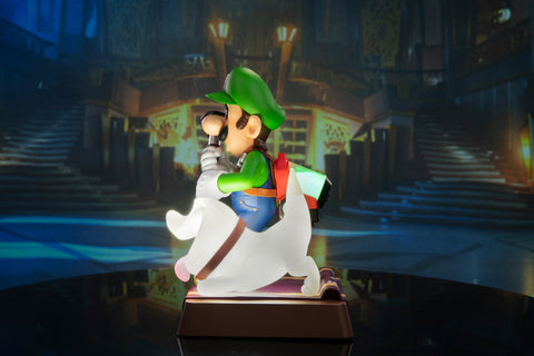 Luigi's Mansion 3 - Luigi & Polterpup 9" PVC Painted Statue (Collector's Edition)