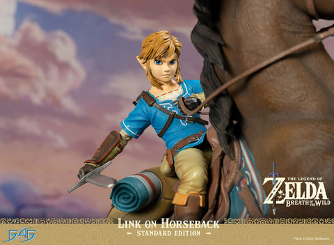 The Legend of Zelda: Breath of the Wild - Link on Horseback (Standard Edition)