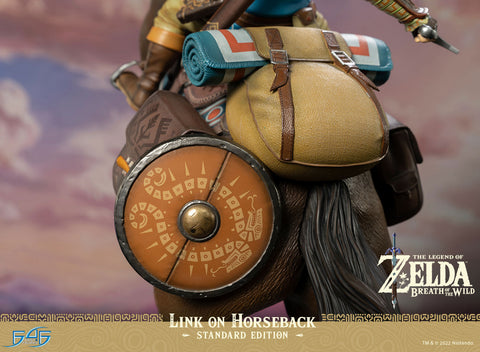 The Legend of Zelda: Breath of the Wild - Link on Horseback (Standard Edition)