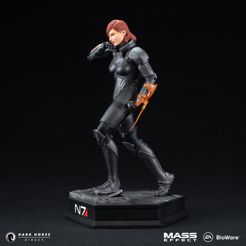 Mass Effect: Commander Jane Shepard 1/6 Scale Statue