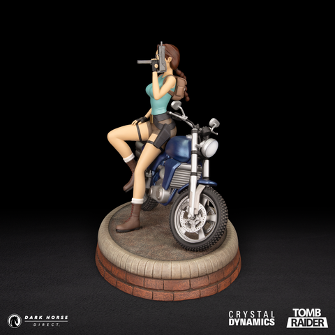 TOMB RAIDER: Lara Croft - Classic Motorbike Premium Statue