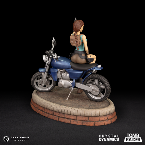 TOMB RAIDER: Lara Croft - Classic Motorbike Premium Statue