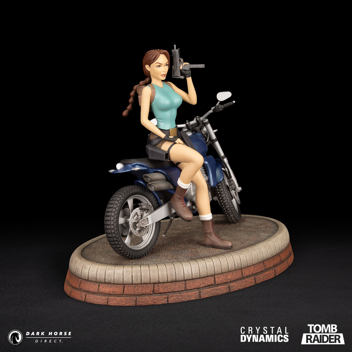 TR_STATUE_LARA_AND_MOTORCYCLE_DHD_DSP_08