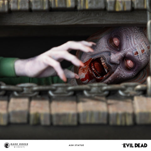 The Evil Dead: Ash Statue