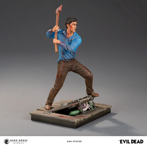 The Evil Dead: Ash Statue